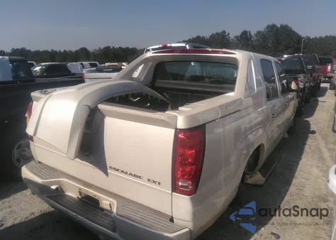 2002 Cadillac Escalade Ext z USA, uszkodzony, nr VIN 3GYEK63N02G293417